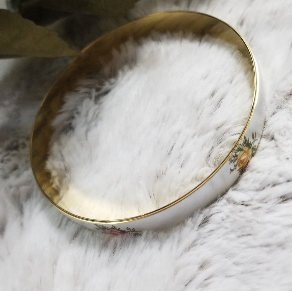Japan White Enamel Style Bangle Bracelet Floral Detail